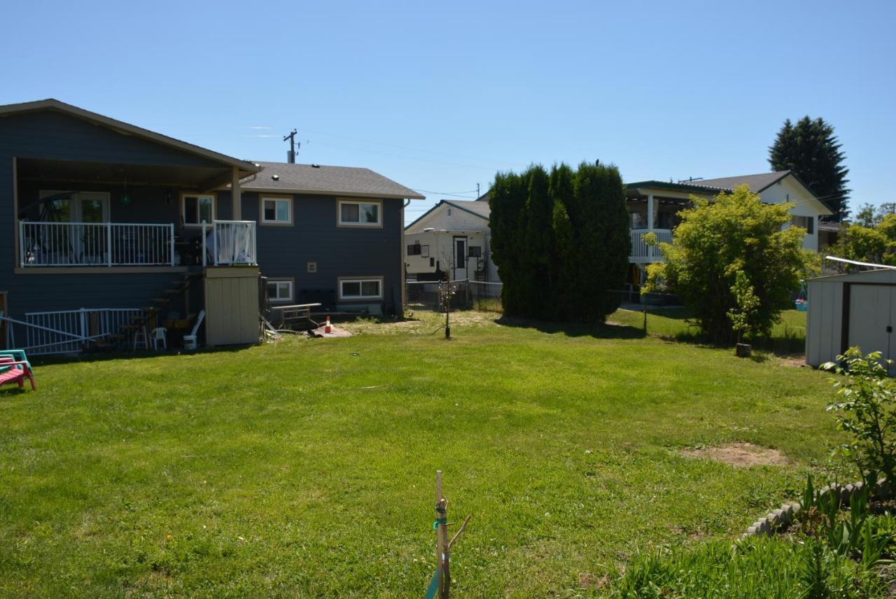 Aasra Home Kelowna Esterno foto