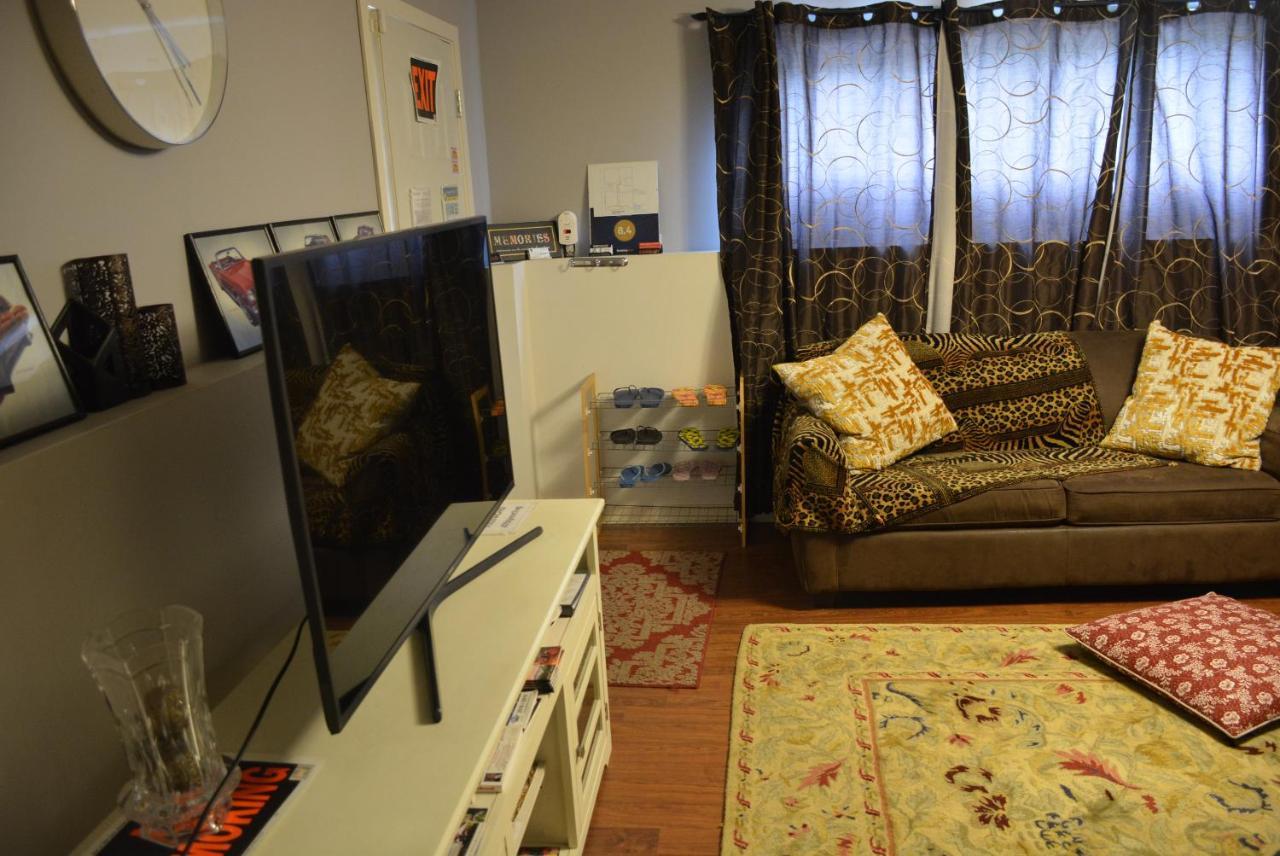 Aasra Home Kelowna Esterno foto