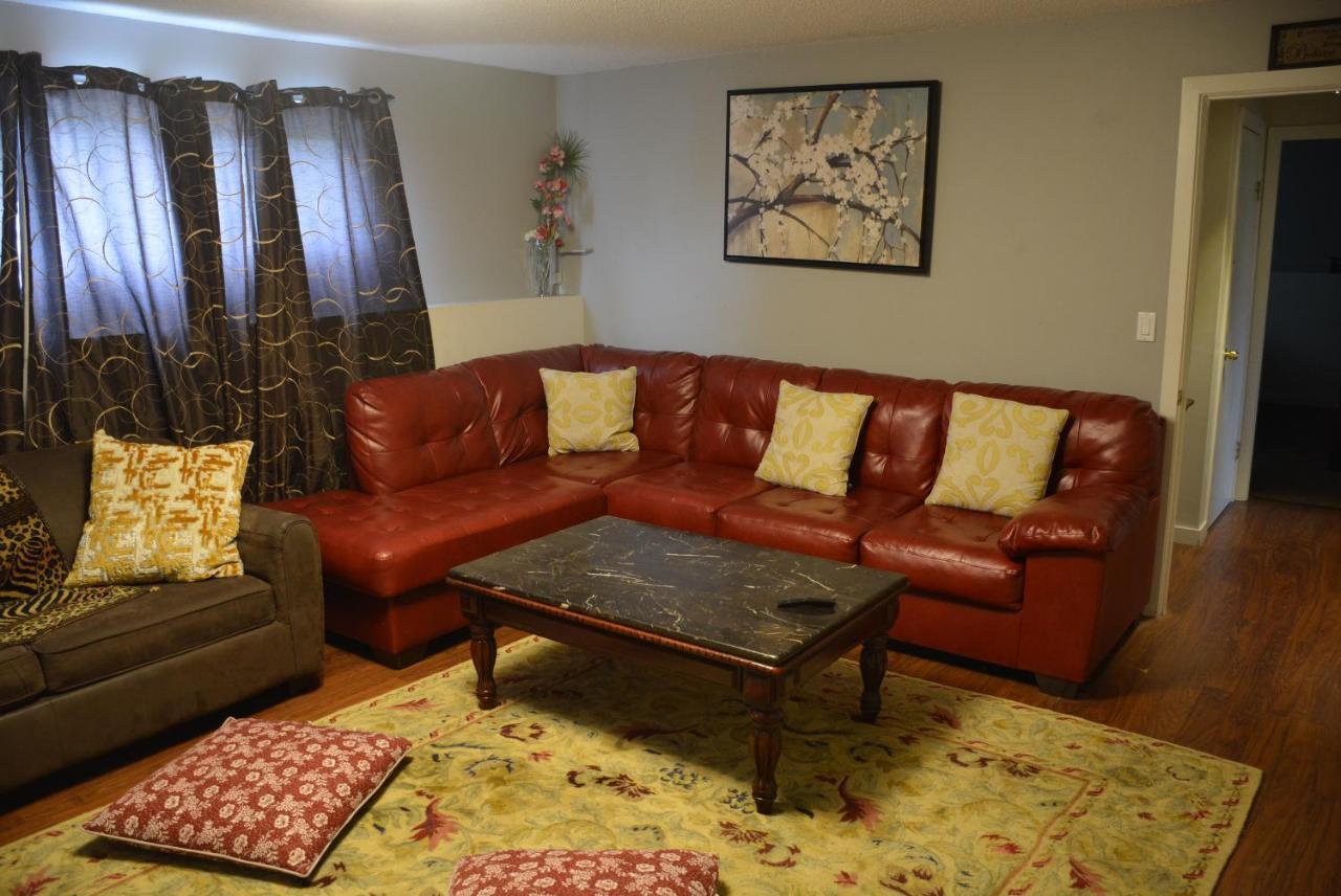 Aasra Home Kelowna Esterno foto